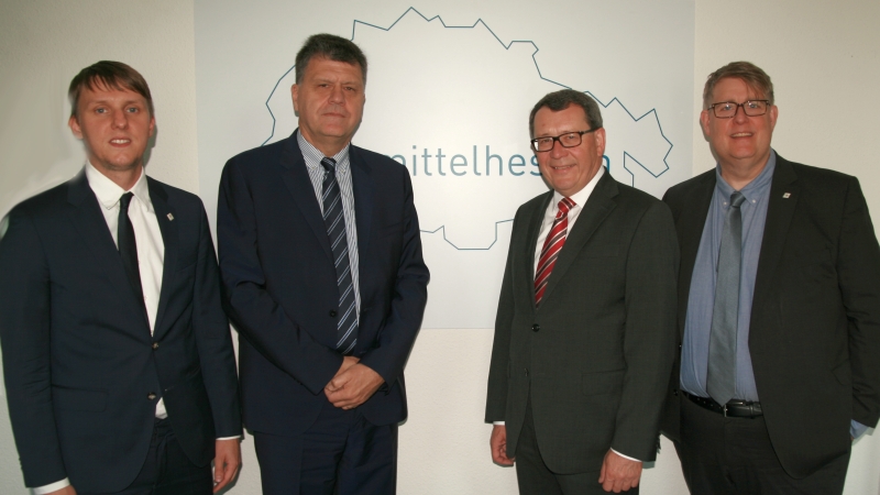 Jens Ihle, Landtags-Vizepräsident Wolfgang Greilich, Generalkonsul Edgardo M. Malaroda und Christian Piterek